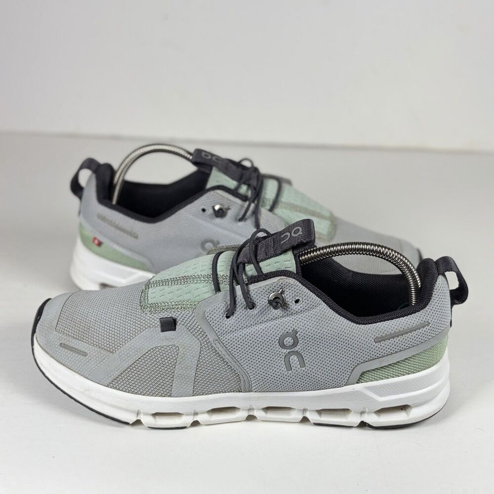 ON Cloud Sky Youth "Glacier Sage" Kids Size 6 Running Shoes 3YD11442594 - Picture 2 of 8